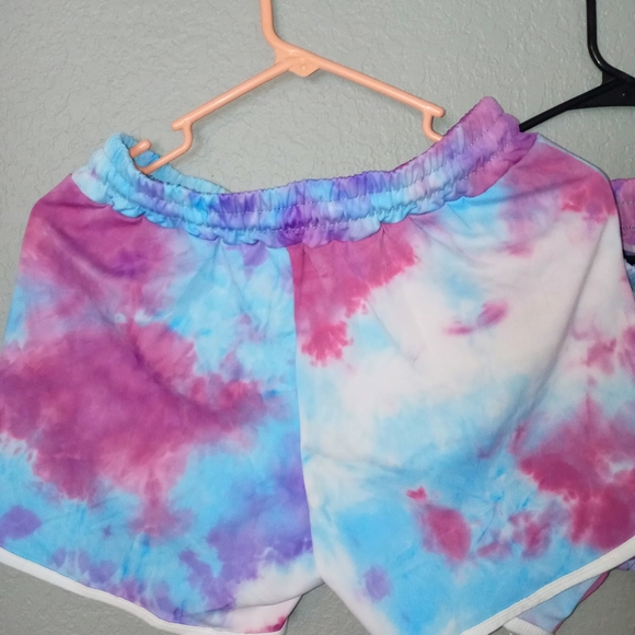 Shorts - Picture 2 of 2